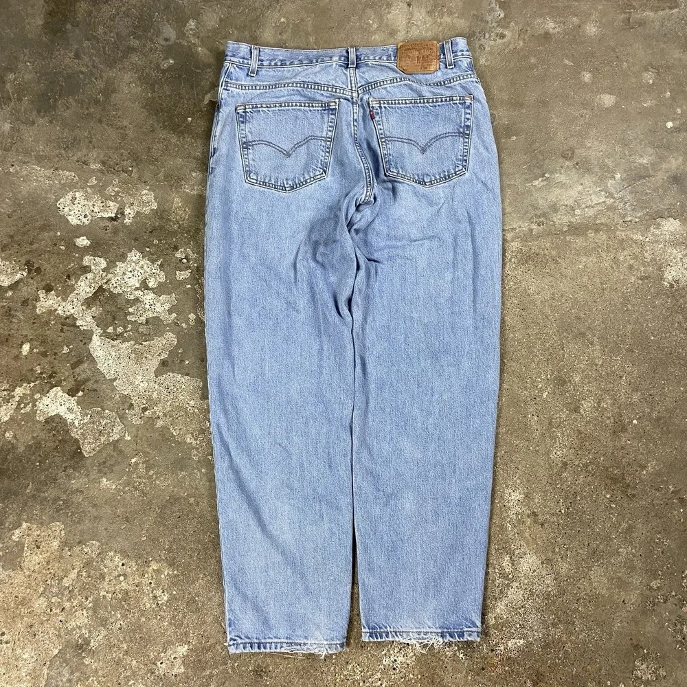 Vintage 90s Levi's 560 Jeans Size 38x32 Blue Denim Light Wash Loose Fit Tapered
